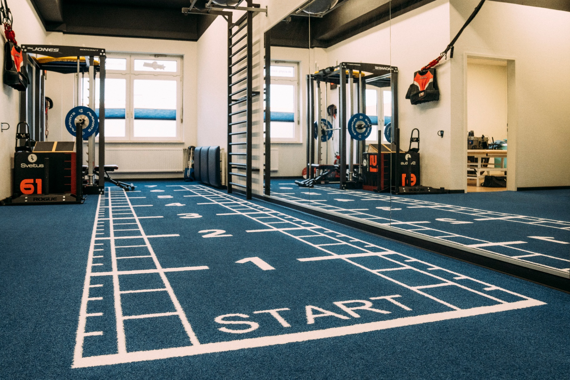 Athletikbahn im Spiegelraum